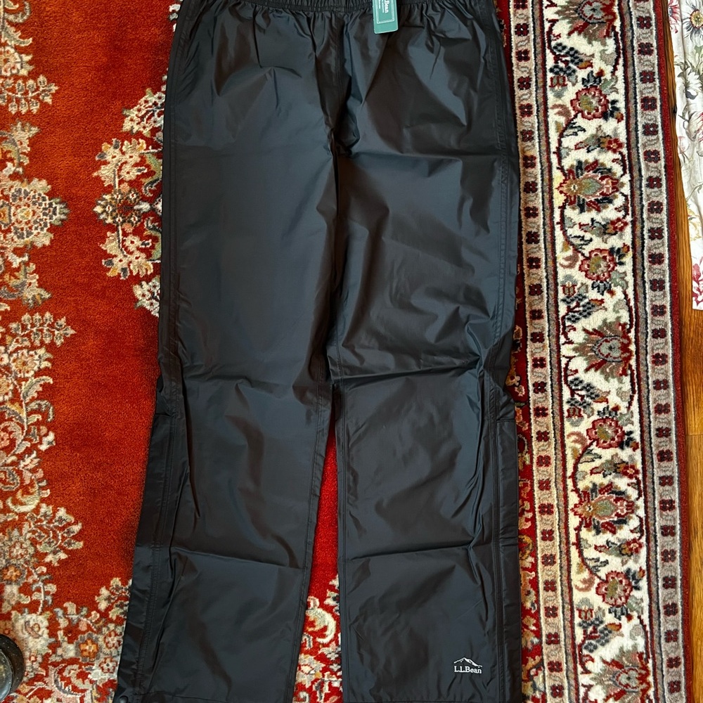 L.L. Bean Black Trail Model Rain Pants w’s Reg Medium NWT
